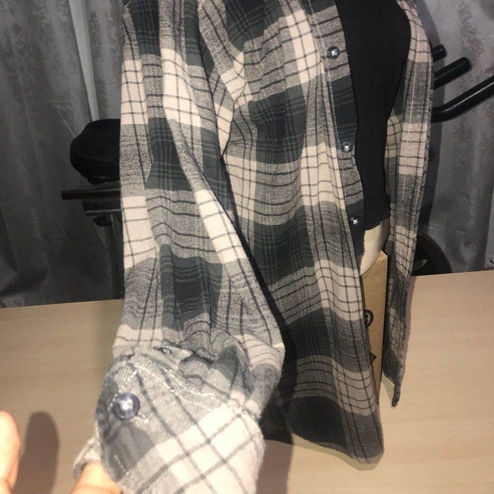 Flannel - Picture 5 of 6